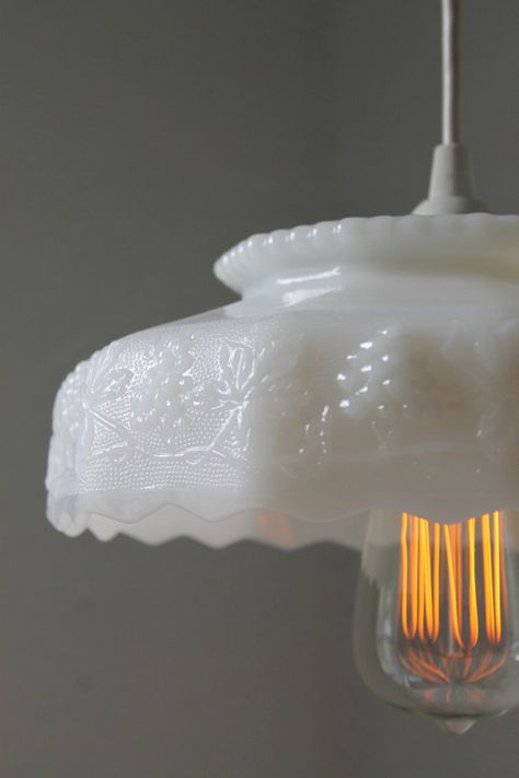 light fixture made from an old milk glass bowl. This is a wonderful blog with lots of creative ideas. Milk Glass Decor, Milk Glass Collection, Diy Lampe, Milk Glass Bowl, Bowl Light, Luminaire Vintage, Glass Fruit Bowl, Glass Fruit, Deco Originale