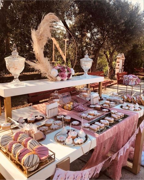 Boho Candy Bar Sweet Tables, Boho Themed Dessert Table, Boho Desert Table Baby, Boho Theme Baby Shower Dessert Table, Boho Dessert Table Ideas, Boho Baby Shower Dessert Table, Boho Cake Table, Bohemian Dessert Table, Boho Candy Bar