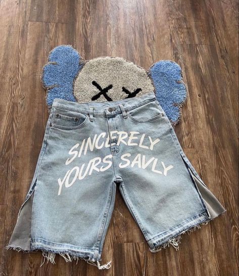 Custom Jorts, Men Streetwear Outfits, Embroidery Jeans Diy, Apparel Design Inspiration, Painted Clothes Diy, Kim Kardashian Outfits, Clothing Brand Logos, Hype Clothing, Kardashian Outfit