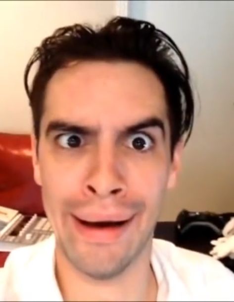 BRENDON AT THE DISCO Brendon Urie Funny, Brandon Urie, Large Forehead, Emo Quartet, Emo Trinity, Ryan Ross, Brendon Urie, High Hopes, Panic! At The Disco