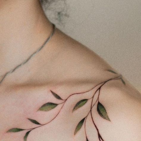 Veronika on Instagram: "Leaves  Done at @truecanvas  #watercolortattoo #leavestattoo #floraltattoo #botanicaltattoo #naturetattoo" Hoya Tattoo, Botanical Tattoo, Nature Tattoos, May 31, Watercolor Tattoo, Tatting, Tattoo Ideas, Tattoos, On Instagram