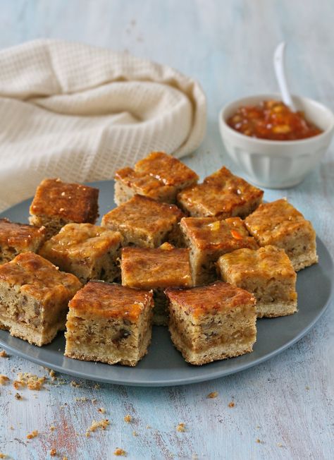 Marmalade Biscuits, Sukkot Ideas, Traybake Recipes, Cakes Slices, Marmalade Cake, Marmalade Recipe, Aussie Food, Tray Bake Recipes, Square Recipes