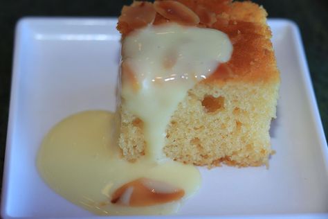 Easy Vanilla Sauce, Vanilla Sauce Recipe, Hard Sauce, White Cream Sauce, Homemade Vanilla Cake, Custard Sauce, Baking Measurements, Sauce For Rice, Vanilla Sauce