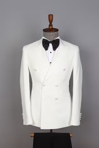 Double Breasted White Tuxedo, Winter Wedding Suit, White Suit Men, Groom Suit White, Ball Suits, White Blazer Men, White Tuxedo Wedding, Tuxedo Groom, Groom Suit Black