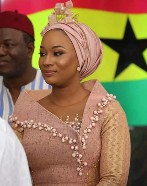 Ghana’s VP’s Wife Samira Bawumia Breaks Internet Again with Her 61st Independence Day Dress – FashionGHANA.com: 100% African Fashion African American Fashion, Neck Details, Kente Styles, African Dresses Modern, Afrikaanse Mode, African Lace Dresses, African Traditional Dresses, African Print Dresses, African Fashion Women