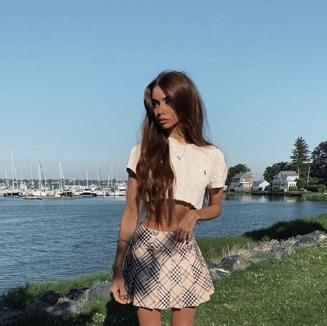 Bella Lombardi, Ballerina Body, Goals Inspiration, Beautiful Curly Hair, Pleated Skirts, Body Inspiration, Workout Motivation, Girl Body, Casual Style Outfits