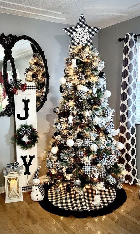 Black White Buffalo Plaid Christmas Tree, Christmas Gnomes Decor Ideas, Christmas Tree Themes Colors Black, Black And White Buffalo Plaid Christmas Tree Ideas, Farmhouse Themed Christmas Tree, Black Decorations Christmas Tree, Black White Buffalo Check Christmas Tree, Black And Silver Christmas Tree Decor, White And Black Christmas Tree Ideas