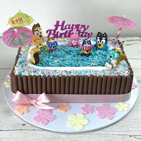 Bluey Cake Swimming Pool, Bluey Cake Pool, Bluey Pool Cake, Bluey Birthday Cake, Swimming Pool Cake, Bingo Cake, Swimming Cake, Fiesta Bluey, Pool Cake