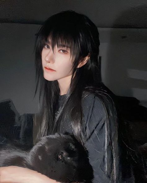 Emo Hairstyle, Goth Hair, Male Makeup, Boys Long Hairstyles, Cute Asian Guys, Long Black Hair, Very Long Hair, Long Wigs, Long Hair Styles Men