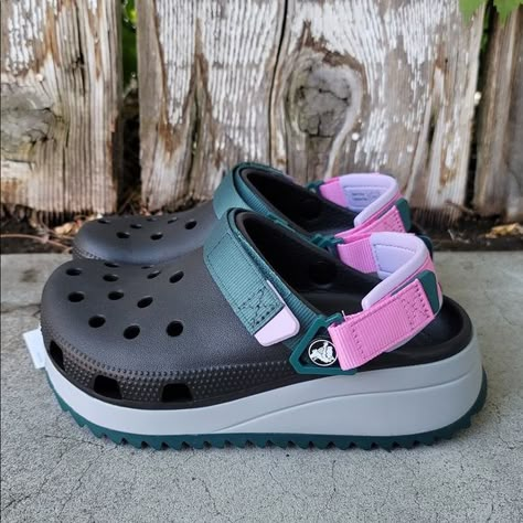 🔥🏞️⛰️CROCS🔥Classic Hiker Clog Multi Black Women SZ 7 Unisex Shoe Ultra Light Black Platform Crocs, Crocs Black Platform, Crocs Crocband Platform, Croc Hiker Clog, Crocs Shoes Women, Classic Hiker Clog Crocs, Crocs Aesthetic, Clog Outfit, Crocs Slippers