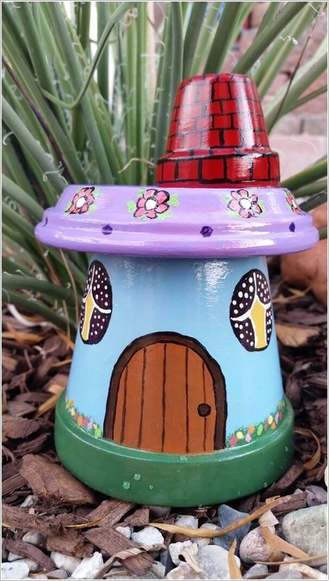 Garden Gnome House made from Clay Pots...these are awesome Garden & DIY Yard Ideas! Ideas Para Decorar Jardines, Rock Cottage, Terra Cotta Pots Garden, Clay Pot Projects, Flower Pot People, Flower Pot Art, Terra Cotta Pot Crafts, Blue Rock, Painted Clay Pots