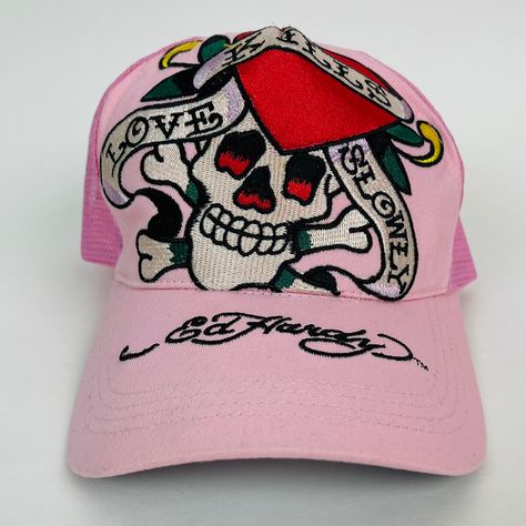 Y2k Pieces, Aesthetic Clothes Png, Early 2000s Outfits, Y2k Hats, Thrift Ideas, Y2k Ed Hardy, Dope Jewelry Accessories, Hairpin Accessories, Aesthetic Accessories