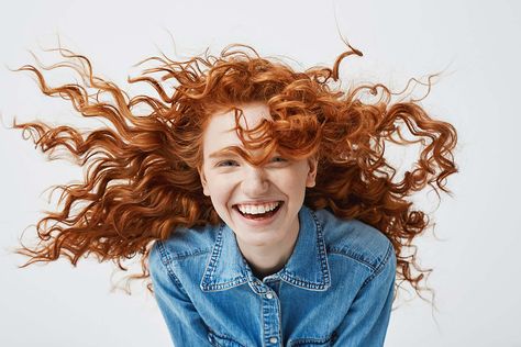 red-head Ginger Facts, Redhead Facts, Redhead Woman, How To Grow Your Hair Faster, Castor Oil For Hair, Colored Curly Hair, Baking Soda Shampoo, Girl Portrait, Redhead Girl