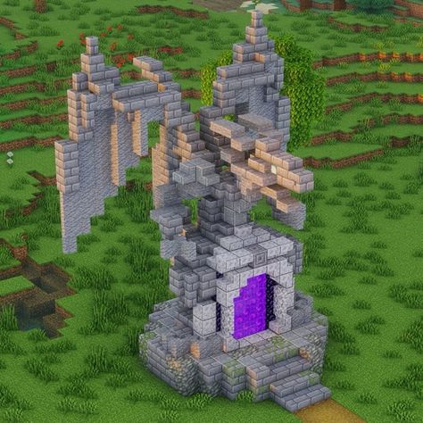 Minecraft Medieval Statue Ideas, Minecraft Fantasy Nether Portal Design, Floating Enchantment Room Minecraft, Minecraft Medieval Statues, Minecraft Gothic Castle Blueprints, Minecraft Dragon Portal, Cool Minecraft Statues, Dragon Head Minecraft Build, Ender Dragon Egg Display Minecraft Ideas