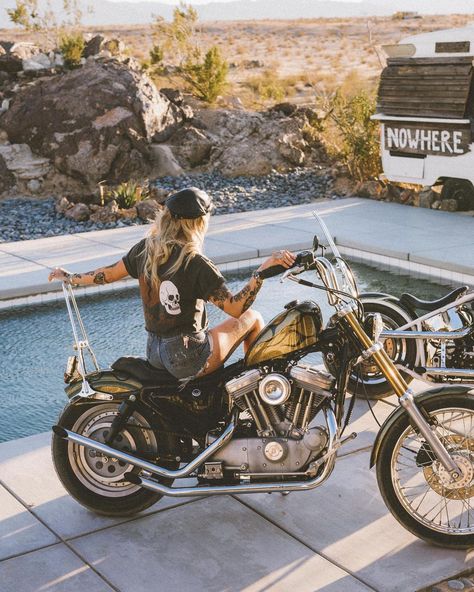 Aesthetic Bike, Female Motorcycle Riders, Biker Aesthetic, Harley Davidson Chopper, Biker Lifestyle, Classic Motorcycle, Dream Aesthetic, Chopper Motorcycle, Motorcycle Riders