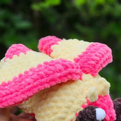 Crochet Rosy Maple Moth, Moth Crochet Pattern, Moth Pattern, Maple Moth, Rosy Maple Moth, Handmade Plushies, Learning Style, Crochet Things, Amigurumi Free Pattern