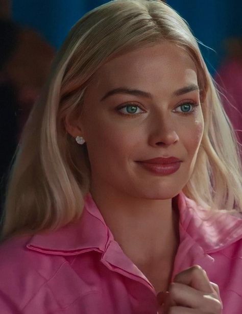 Margot Robbie Eye Makeup, Margaret Robbie, Margot Robbie Makeup, Margrot Robbie, Margot Robbie Hair, Margot Robbie Movies, Margot Robbie Photos, Movie Makeup, Barbie Makeup