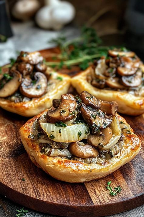 Mushroom Shallot and Herbed Christmas Recipes Appetizers Make Ahead, Beef Hors D’oeuvres, High End Appetizers, Mushroom Shallot, Goat Cheese Tarts, Hor Dourves, Fancy Appetizer Recipes, Herbed Goat Cheese, Shallot Recipes