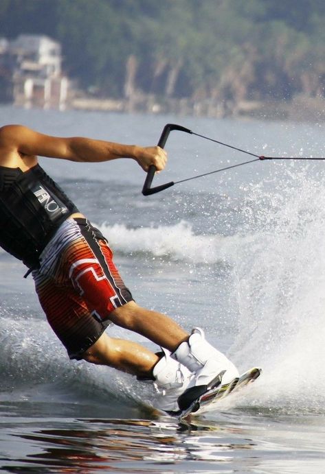 There are many different water skiing techniques. Slalom skiing is when you only use one ski. Learn how you can nail the water ski slalom technique and impress your friends! #waterski #watersports #trynewthings #lakelife #onthewater #lakevibes Skiing Photography, Slalom Water Skiing, Ski Technique, Slalom Skiing, Water Ski, Water Skiing, Fall Kids, Fun Challenges, Water Activities