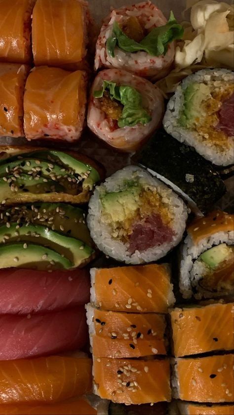 Food Critic Aesthetic, Food Recipes Aesthetic, Aesthetic Food Healthy, Recipes Aesthetic, Food Healthy Recipes, Sushi Recipe, Culinary Art, American Threads, Food Critic