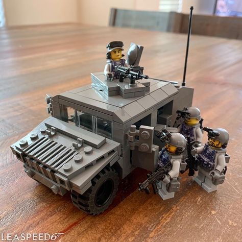 Lego Army Vehicles, Army Pictures, Lego Soldiers, Lego Build Ideas, Childhood Memories Art, Lego Army, Diy Lego, Army Logo, Lego Minifigs