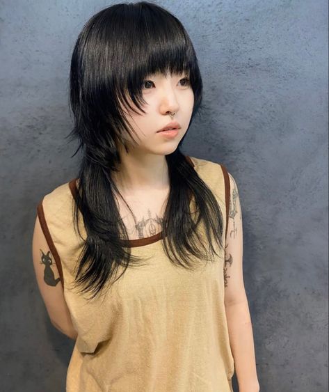 Japanese Rock Hairstyles, Jellyfish Mullet Hair, Octopus Haircut, Scene Haircuts, Hair Stylies, Haircut Hairstyle, Alternative Hair, Scene Hair, Mullet Hairstyle