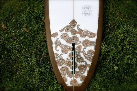 fabric inlay single fin Fabric Inlay Surfboard, Longboards Surf, Longboard Design, Wooden Surfboard, Surfboard Design, Outdoor Retreat, Surfs Up, Surfboard, Surfing