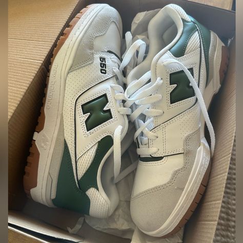 These Are Brand New, Past Their Return Date New Balance 550 Men’s Shoes. White And Hunter Green. Super Stylish. New Balance 550 Men, New Balance Shoes Men, Guys Shoes, Big Shoes, New Balance Mens, Urban Shoes, New Balance Outfit, Balance 550, Sneaker Lovers