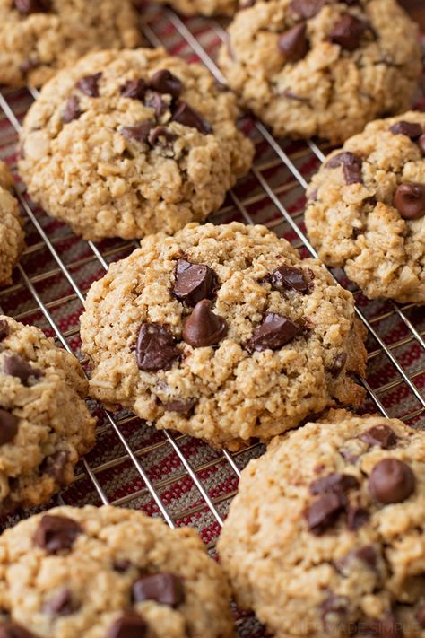 Rustic Meals, Flourless Oatmeal Cookies, Crisp Cookies, Life Made Simple, Gf Cookies, Flourless Cookies, Gluten Free Chocolate Chip Cookies, Oatmeal Chocolate Chip, Oatmeal Chocolate