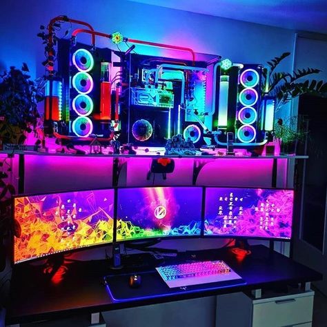 1,306 Likes, 36 Comments - 9 9  S E T U P S  ® (@99setups) on Instagram: “What's that massive Pc on the wall..😱 - Follow @99setups for more content 😜 -  Subscribe to my…” Pc Builds, Computer Gaming Room, Pc Gaming Setup, Custom Computer, Gaming Setups, Video Game Rooms, Electronics Mini Projects, Gadgets Technology Awesome, Cool Electronics