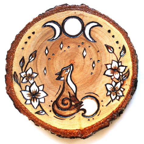 Easy Crafts To Sell, Wood Burn Designs, Woodburning Projects, Wood Slice Crafts, Wood Burning Crafts, Wood Burning Art, Fox Art, Anime Dad, Original Wall Art