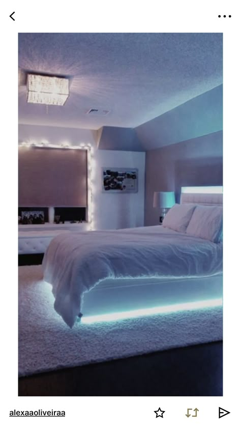 Neon Bedroom, Hal Decor, Dekorasi Kamar Tidur, Girl Bedroom Designs, Teen Room Decor, Teen Bedroom Decor, Girl Bedroom Decor, Small Room Bedroom, Room Inspiration Bedroom