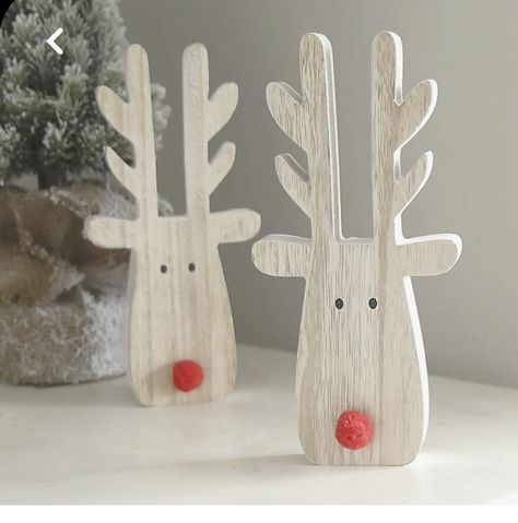 Christmas Cottages, Wood Reindeer, Wood Christmas Decorations, Childrens Rooms, Christmas Diy Wood, Red Nose Reindeer, Wooden Christmas Crafts, Wooden Reindeer, Wooden Christmas Decorations