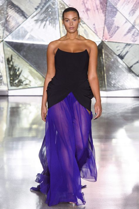 Christian Siriano Fall 2019 Ready-to-Wear Fashion Show Collection: See the complete Christian Siriano Fall 2019 Ready-to-Wear collection. Look 46 Plus Size Haute Couture, Runway Fashion 2022, Plus Size Runway, Pretty Sights, Freakum Dress, Fall Plus Size, Img Models, Christian Siriano, Runway Looks