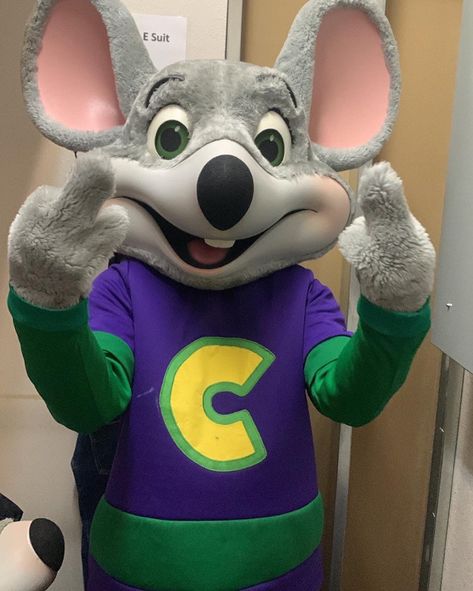 Chuck E Cheese, Cheese