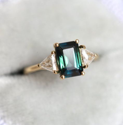 Emerald engagement ring green