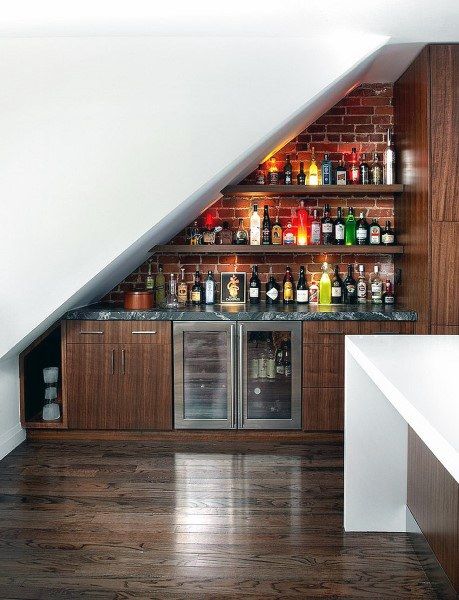 Small Home Bar Ideas, Bar Under Stairs, Home Mini Bar, Small Bars For Home, Stairs In Kitchen, Bar Mini, Modern Home Bar, Bar In Casa, Diy Home Bar