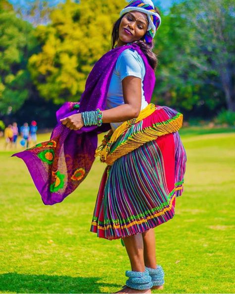 Xhosa Traditional Wear Woman, Xitsonga Traditional Attire, African Traditional Dresses Zulu, Traditional Outfit For Women, Tsonga Traditional Attire, Venda Traditional Attire, Tsonga Traditional Dresses, People Outfits, Heritage Day