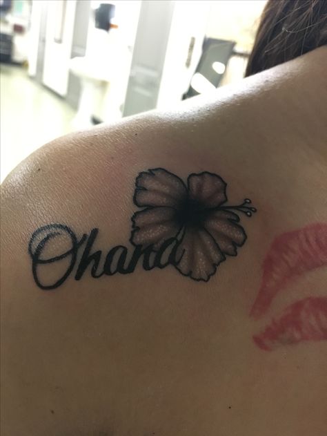 #OhanaTattoo #Hibiscus #Hawaiian Hibiscus Name Tattoo, Hibiscus Tattoo With Name, Tattoos Cursive, Kayla Name, Hawaiian Tattoos, Ohana Tattoo, Hibiscus Tattoo, Cursive Tattoos, Hawaiian Tattoo