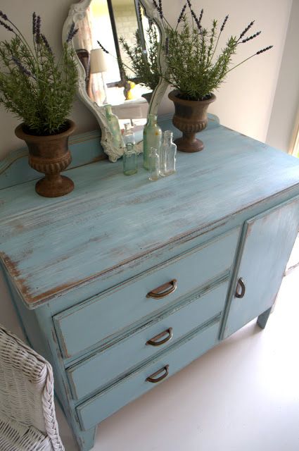 Dresser Vintage, Distressed Dresser, Blue Dresser, Drawers Dresser, Vintage Drawers, Dresser Top, Shabby Chic Dresser, Blue Furniture, Distressed Furniture