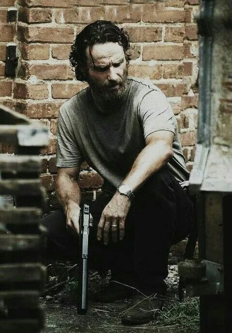 Rick Grimes Long Hair, Officer Friendly, Aesthetic Tv, ريك غرايمز, Andy Lincoln, Walking Dead Art, The Walking Dead Tv, Dead Zombie, Fear The Walking