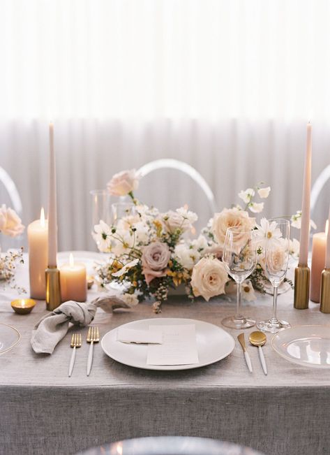 Subtle Color Wedding, Romantic Tablescape Wedding, Picnic Moodboard, Ethereal Decor, Romantic Centerpieces, Romantic Wedding Style, Wedding Aesthetics, Sentimental Wedding, Wedding Tablescape