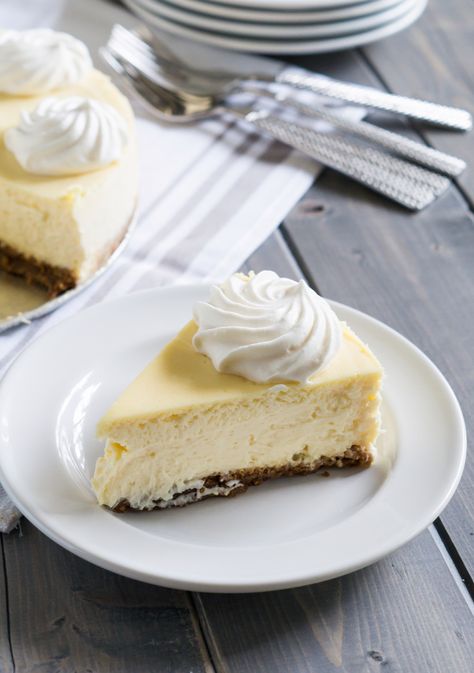 Classic Cheesecake with a Gingersnap Cookie Crust Cheesecake With Gingersnap Crust, Pumpkin Cream Pie, Thanksgiving Dinner Ideas, Pumpkin Sheet Cake, Best Christmas Desserts, Gingersnap Crust, Thanksgiving Desserts Easy, Thanksgiving Cakes, Chocolate Sheet Cake