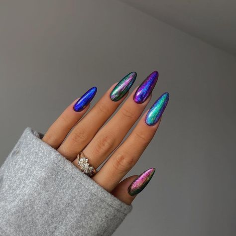 Dive into Summer 2023 with Neutral Nail Trends: Explore Classy and Simple Designs Rainbow Chrome Nails Designs, Indigo Nails Inspiration, Colorful Chrome Nails, Holo Nails, Chrome Nails Designs, Indigo Nails, Holographic Nails, Dream Nails, Chic Nails