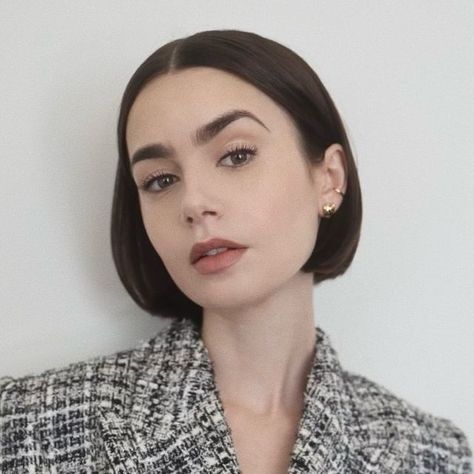 Lilly Collins Short Haircut, Lilly Collins Hair Bob, Lily Collins Hair Short, Lily Collins Bob, Lily Collins Short Hair, Lily Collins Hair, Press Junket, Lily Collins Style, Hair Appointment