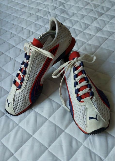 Puma Vintage Shoes, Vintage Puma Sneakers, Aesthetic 00s, 80s Sneakers, Martial Arts Shoes, Prada Sneakers, Funky Shoes, Vintage Sportswear, Vintage Sneakers