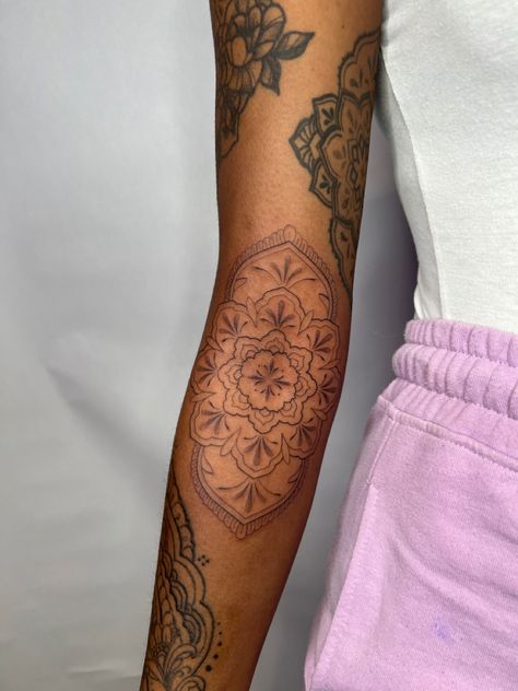 Elbow Lotus Tattoo, Elbow Tattoo Filler, Cute Elbow Tattoos For Women, Ornamental Elbow Tattoo, Moon Elbow Tattoo, Peyton Tattoo, Mandala Tattoo Elbow, Over Elbow Tattoo, Ornamental Tattoo Sleeve