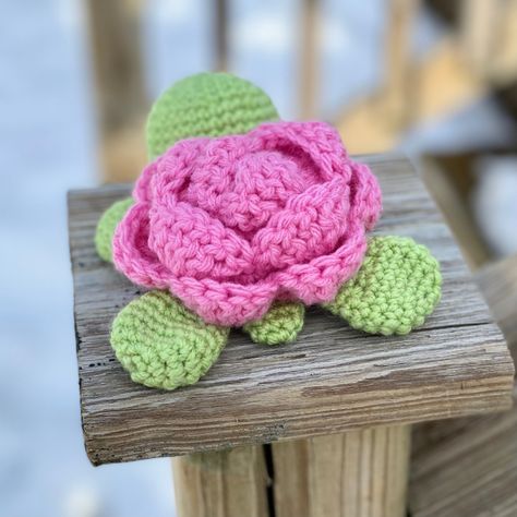 Crochet Rose Turtle, Crochet Turtle Pattern Free, Crochet Turtle Pattern, Knit Ideas, Crochet Turtle, Handmade Things, Easy Crochet Projects, Crochet Animals Free Patterns, Turtle Pattern