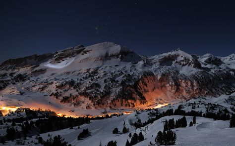 Park City, Utah (night view) 1366x768 Wallpaper Hd, Wallpaper Sky, Belle Nature, Snowy Mountain, Winter Mountain, Mountain Wallpaper, Haruki Murakami, Winter Wallpaper, Snow Mountain