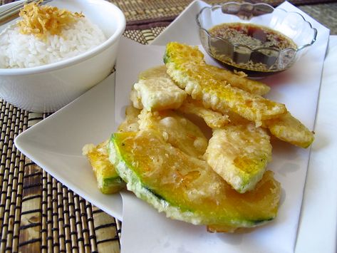 Kabocha Tempura, Squash Tempura, Tempura Recipes, Foreign Recipes, Tempura Recipe, Savory Foods, Kabocha Squash, Strong Drinks, Marinade Sauce